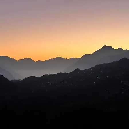 Himalayan Vibes Bed & Breakfast Icogne Exterior photo